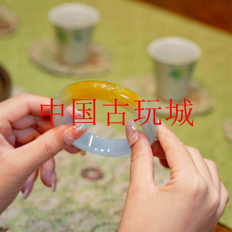 新款缅甸黄翡翠色手镯飘绿黄翡糯