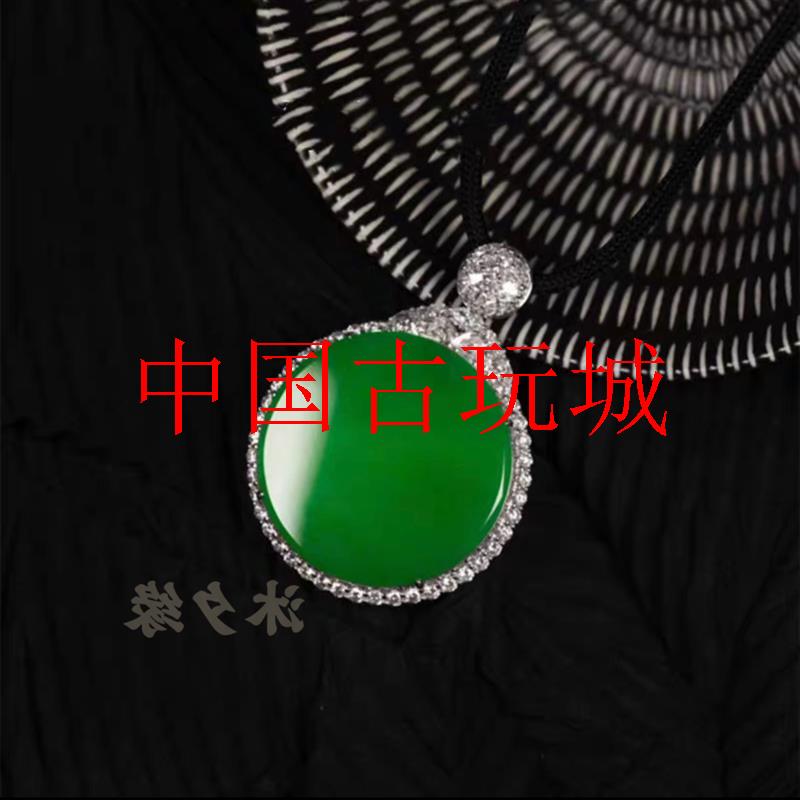 翡翠色玉圆牌吊坠镶银边满绿无事牌玉坠毛衣链阳绿玉石处理女饰品