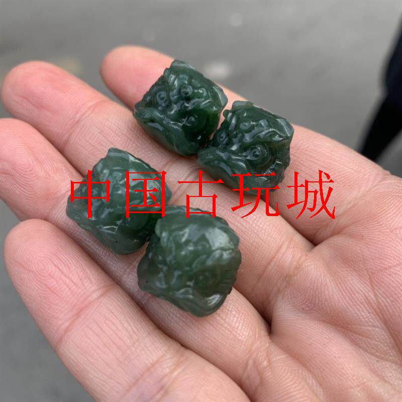 新疆和田玉碧玉醒狮吊坠天地孔俄碧菠菜绿小狮子背云手串祥云项链