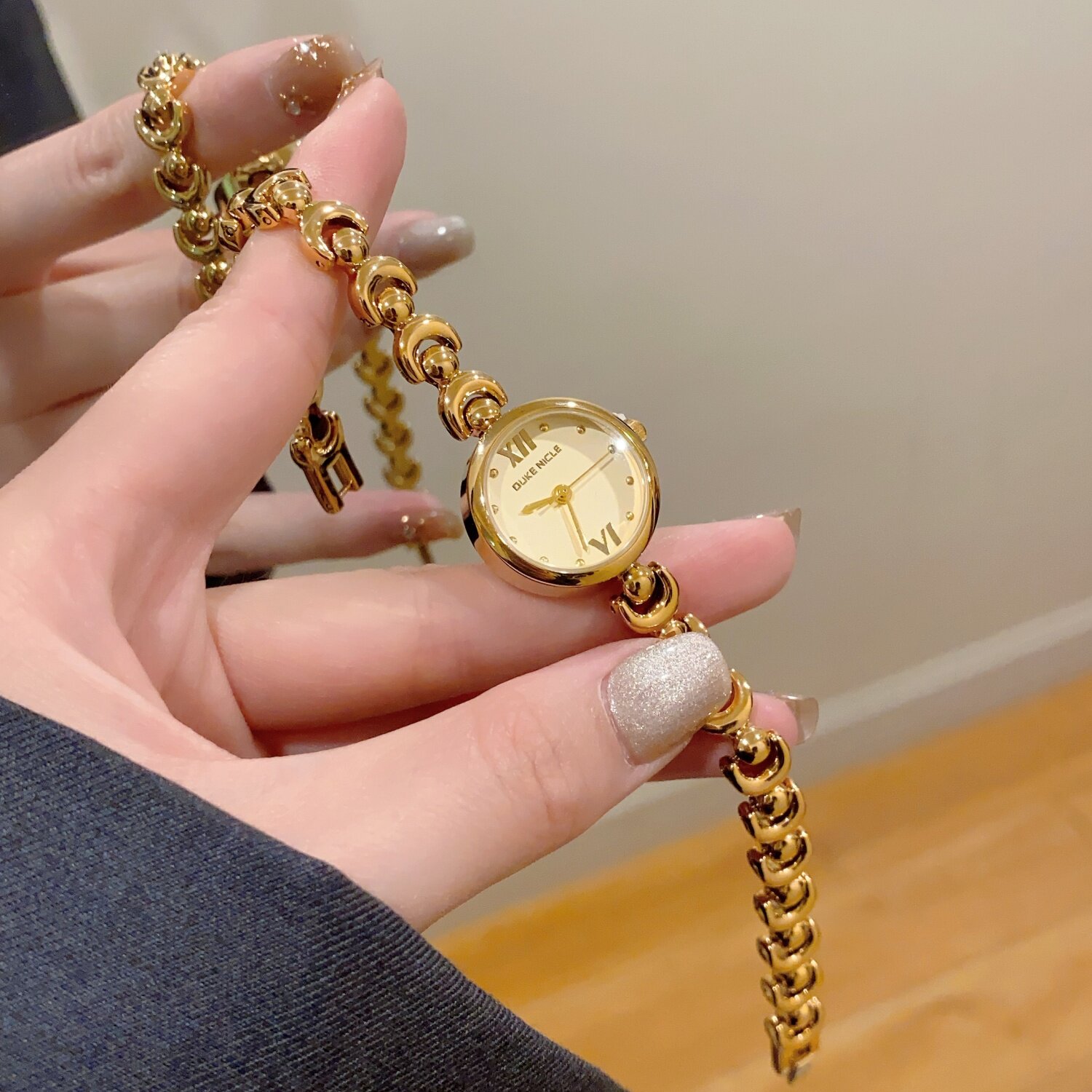 法式复古小金珠手链式女士石英表