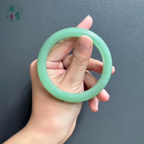 佘太翠东陵玉手镯饰品女青绿色自然系晶莹剔透玉镯手链