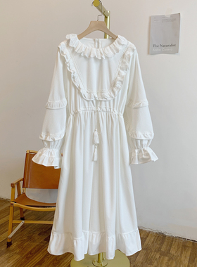 C4549肌理纹荷叶边腰部抽绳娃娃领连衣裙