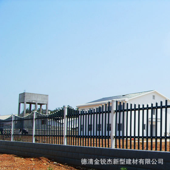 供应围墙庭院草坪别墅河道绿色PVC塑钢护栏花箱