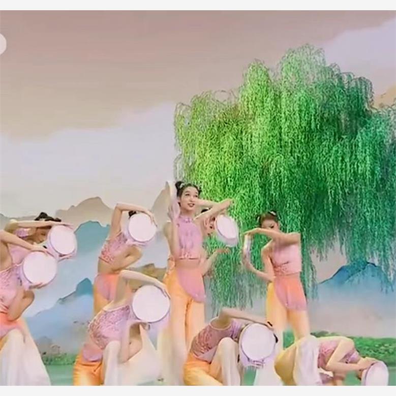 中国风艺考剧目群舞剧目服装提花