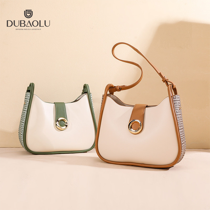 都宝路新款时尚百搭精简个性设计国风回字纹饰单肩斜挎包