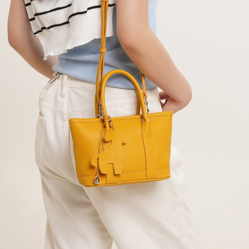 新款气质款女包日常百搭通勤包轻熟极简风牛皮轻便手提单肩斜挎包