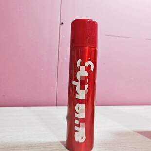 户外狂喷晒不怕~懒人福音 s~upr@e~me低气水防晒定妆喷雾120ml