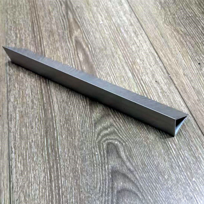 三角铝管等边直角三角形铝管30x30x1.5mm厚 灯带装饰铝型材三角管