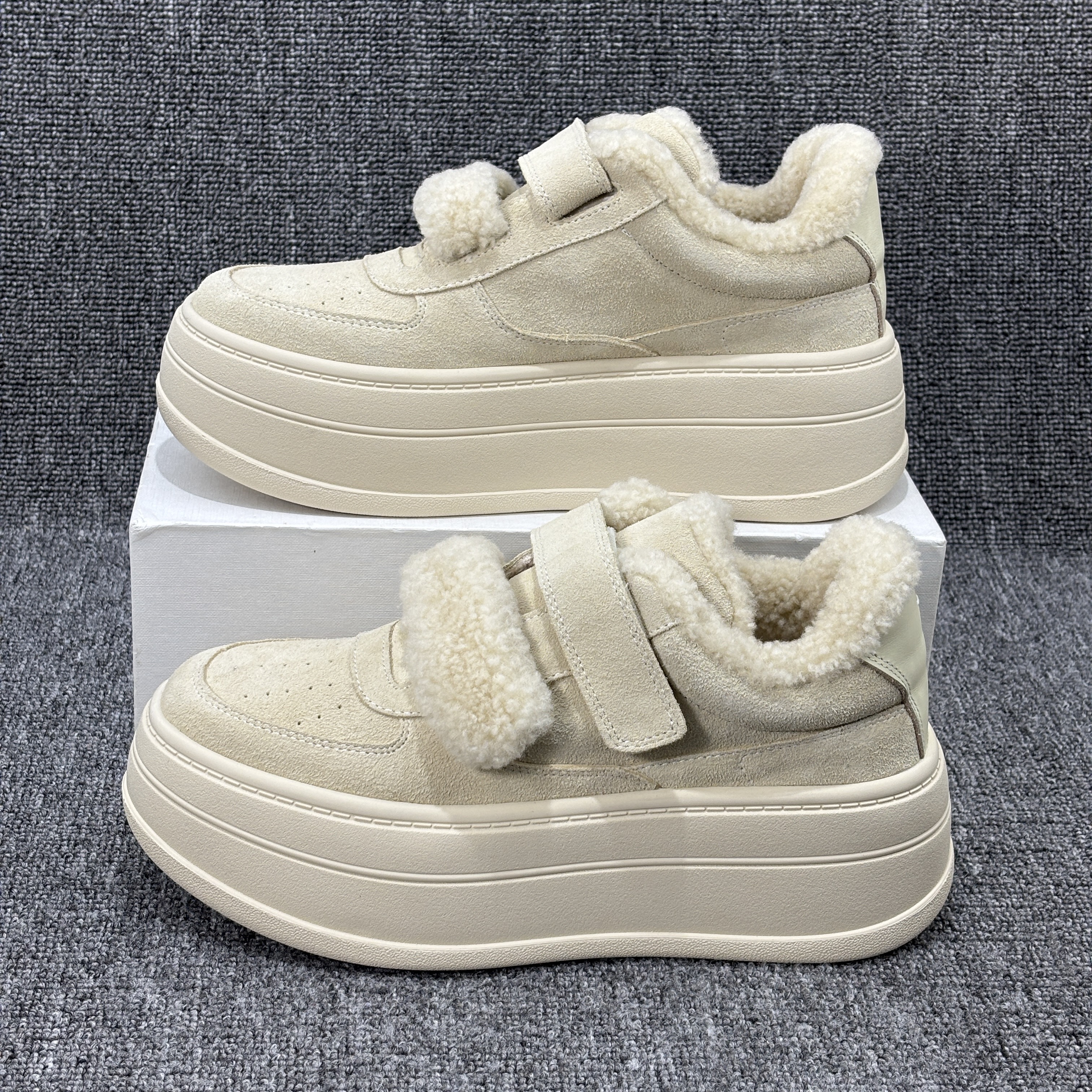 欧货2025新款冬季加绒保暖棉鞋女魔术贴真皮小白鞋增高厚底毛毛鞋