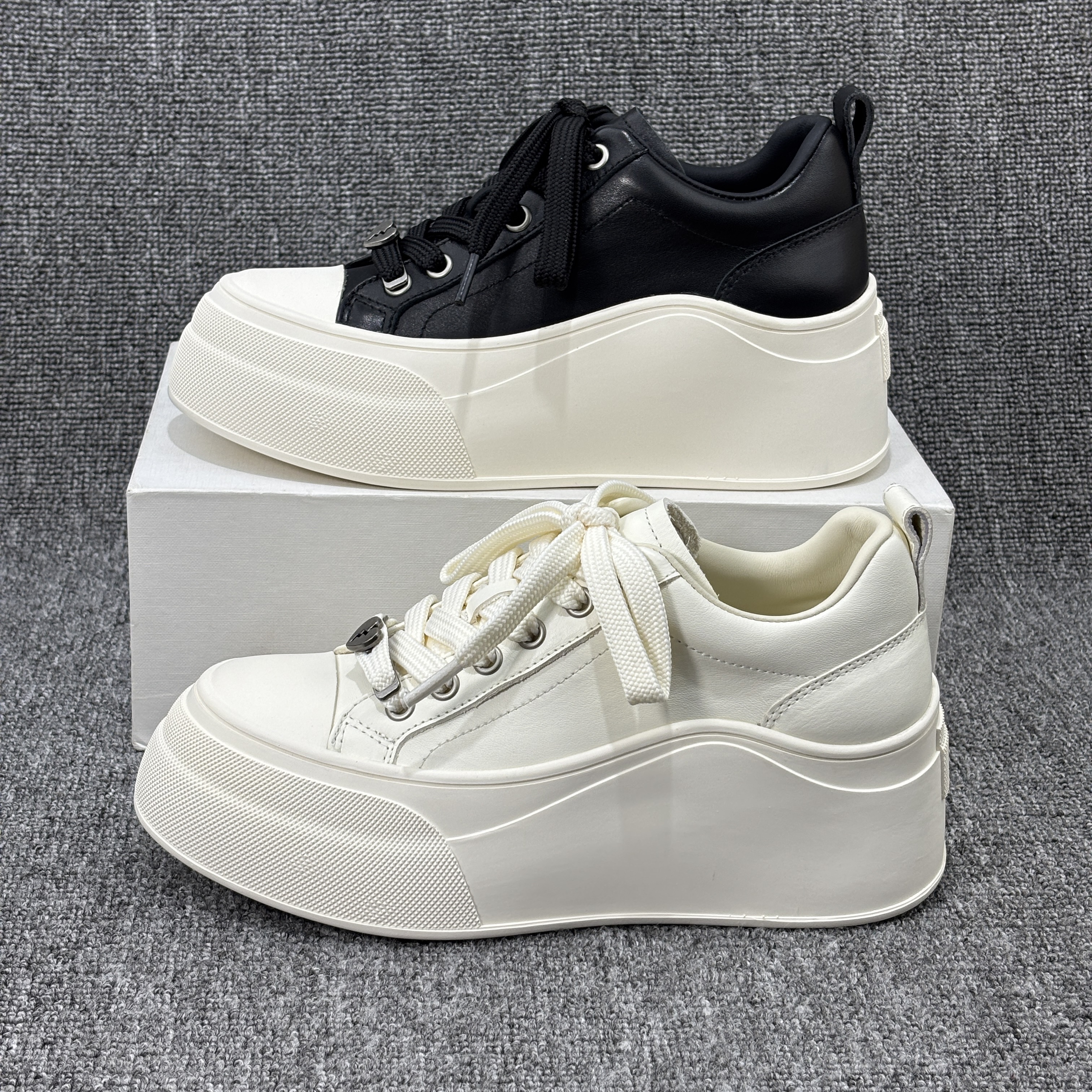 欧洲站2025新款真皮厚底松糕小白鞋欧货爆款系带白色增高老爹鞋女