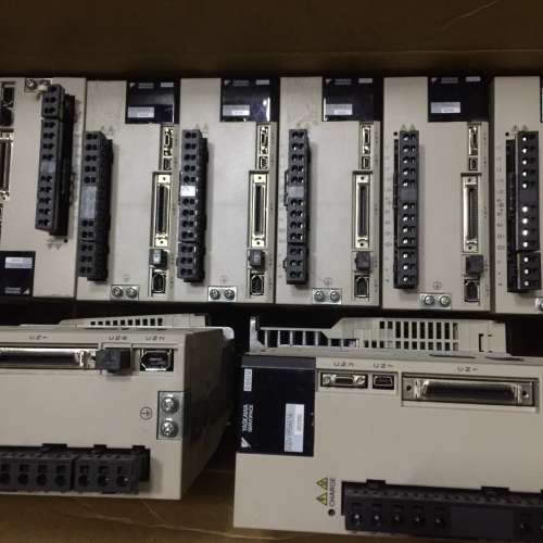 （议价)安川伺服驱动器SGDV-5R5A01A002000 750w