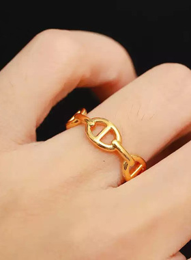 18K猪鼻子戒指au750小众气质百搭指环情侣款不脱模亮面水贝黄金