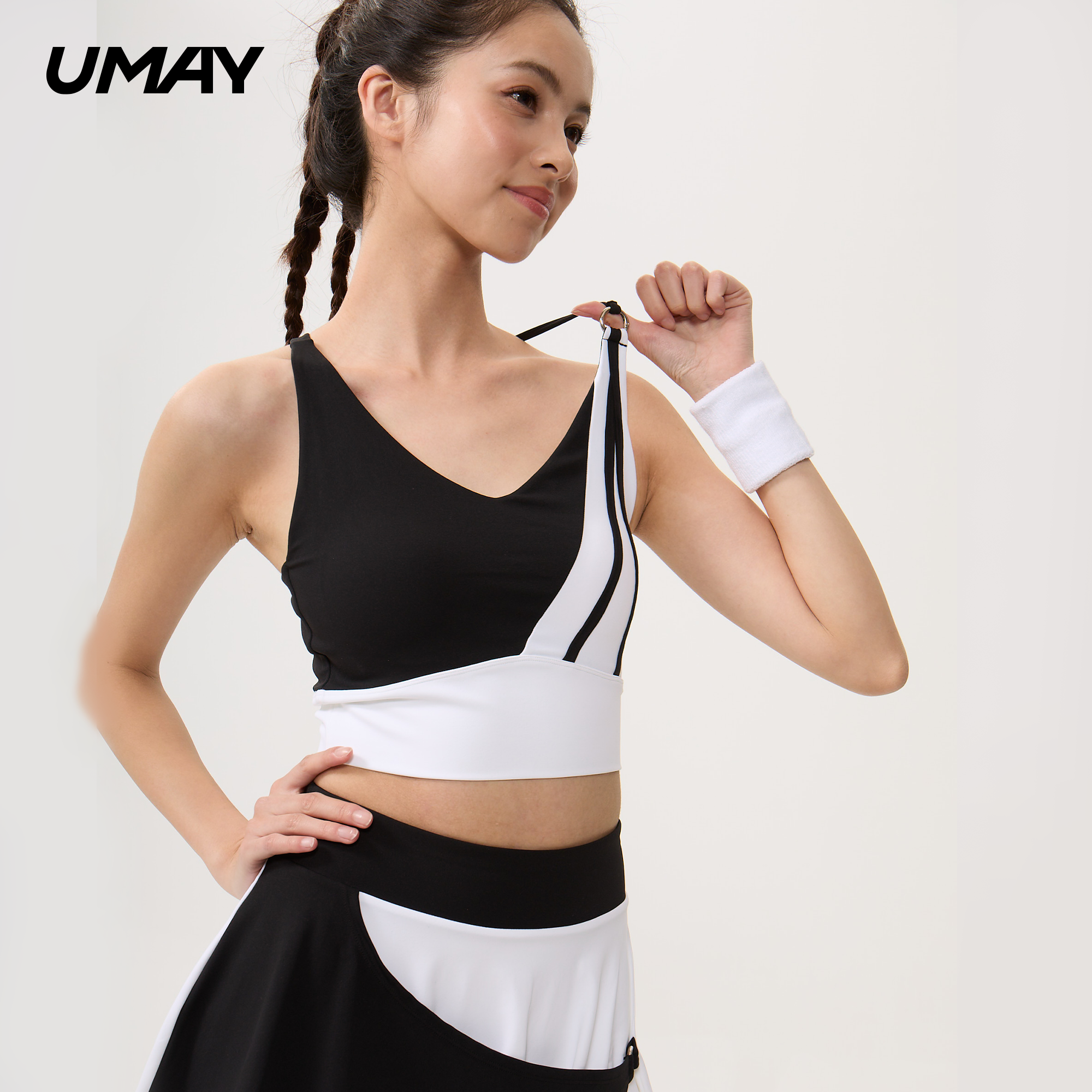 UMAY佑美运动背心女士新款撞色V领高弹带胸垫透气美背瑜伽服上衣