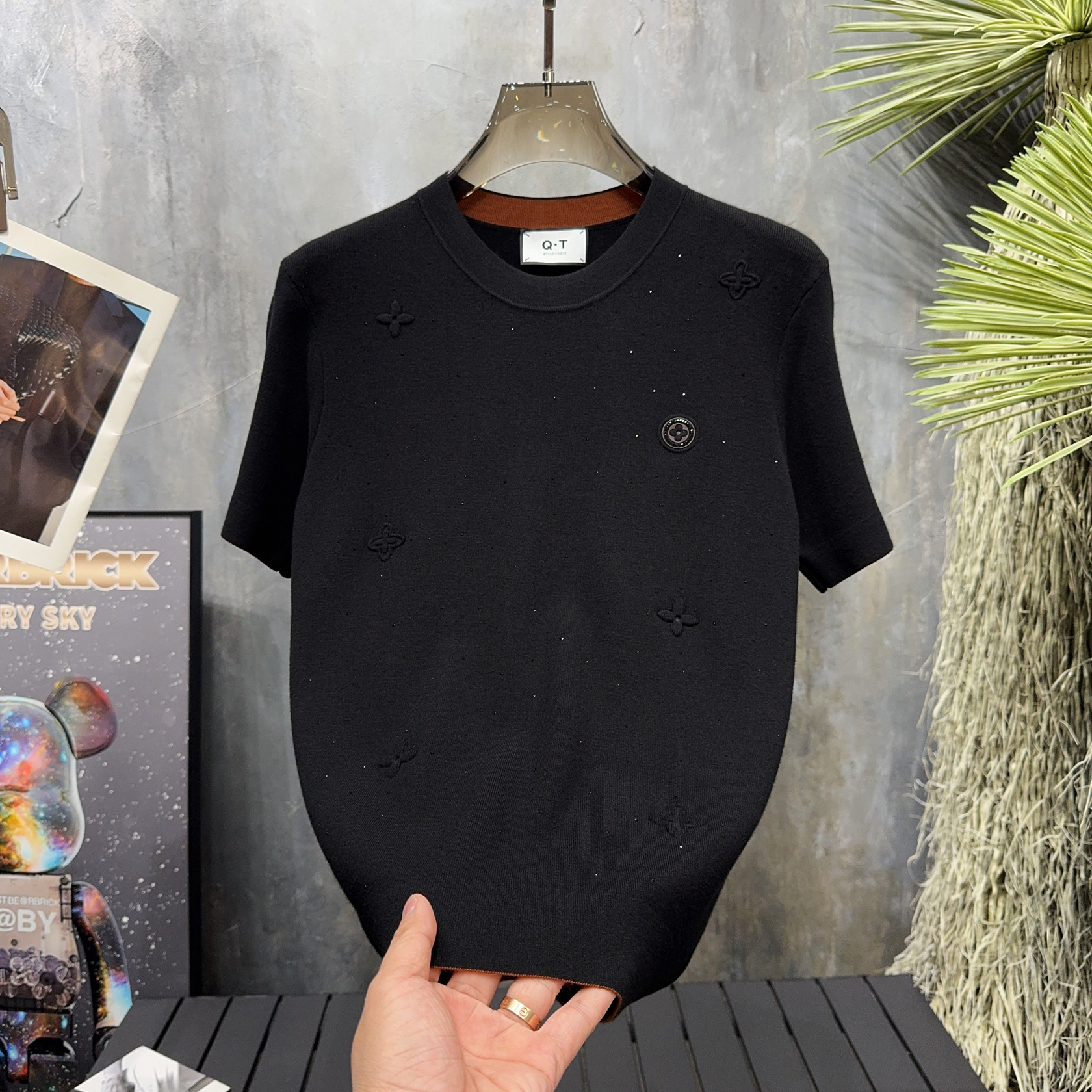 圆领修身轻奢烫钻满天星压花短袖