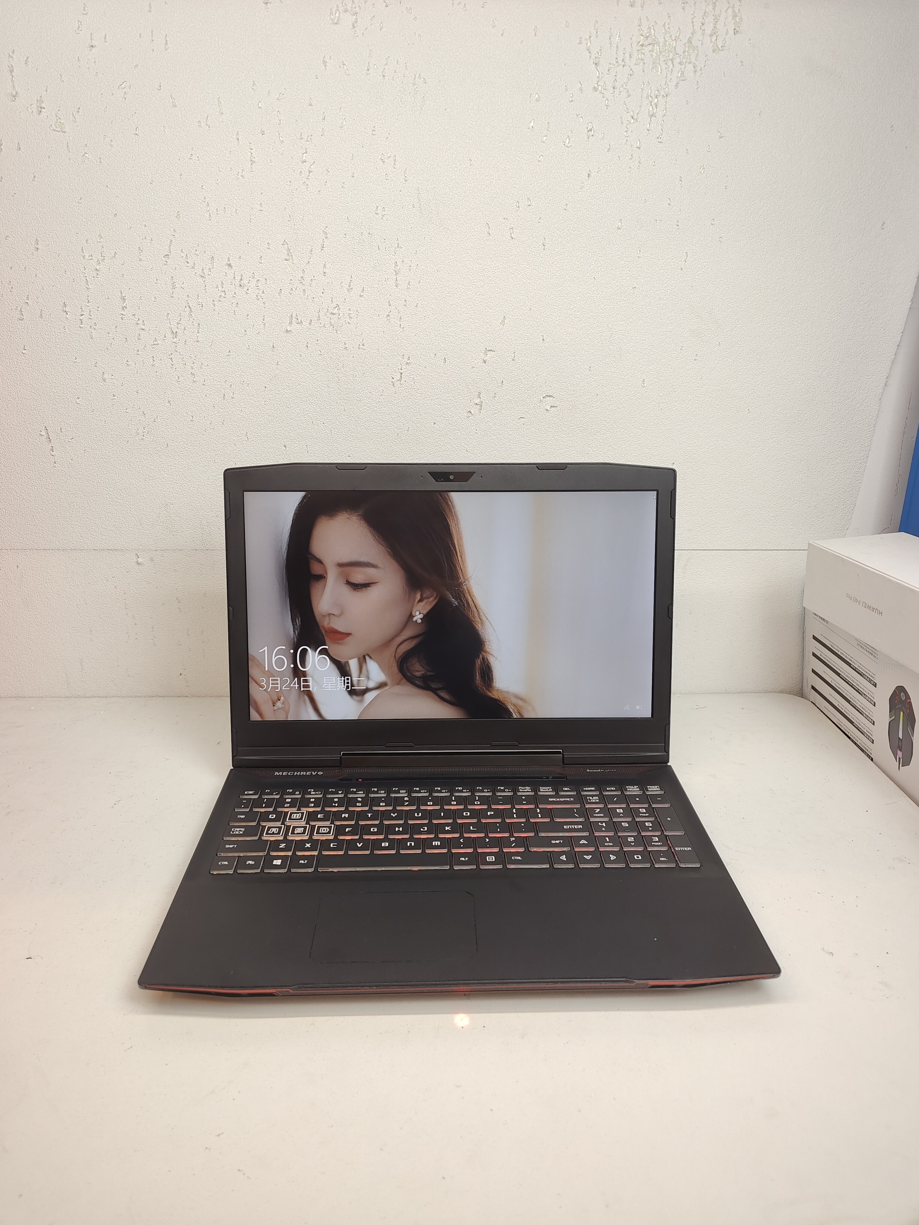 二手机械革命X2游戏本8代i7GTX1050Ti 4G独显办公游戏追剧全能图片