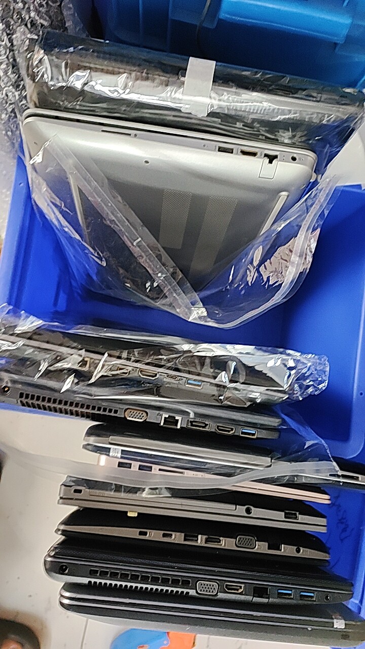 批发同行专拍678代i5 i78台16g 512g固态硬盘独显1920高分屏包邮