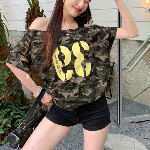 复古迷彩印花短袖T恤女夏季宽松美式辣妹chic独特一字肩露肩上衣