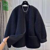设计感宽松羊羔毛外套女宽松加厚保暖黑色纽扣短外套高级感ins
