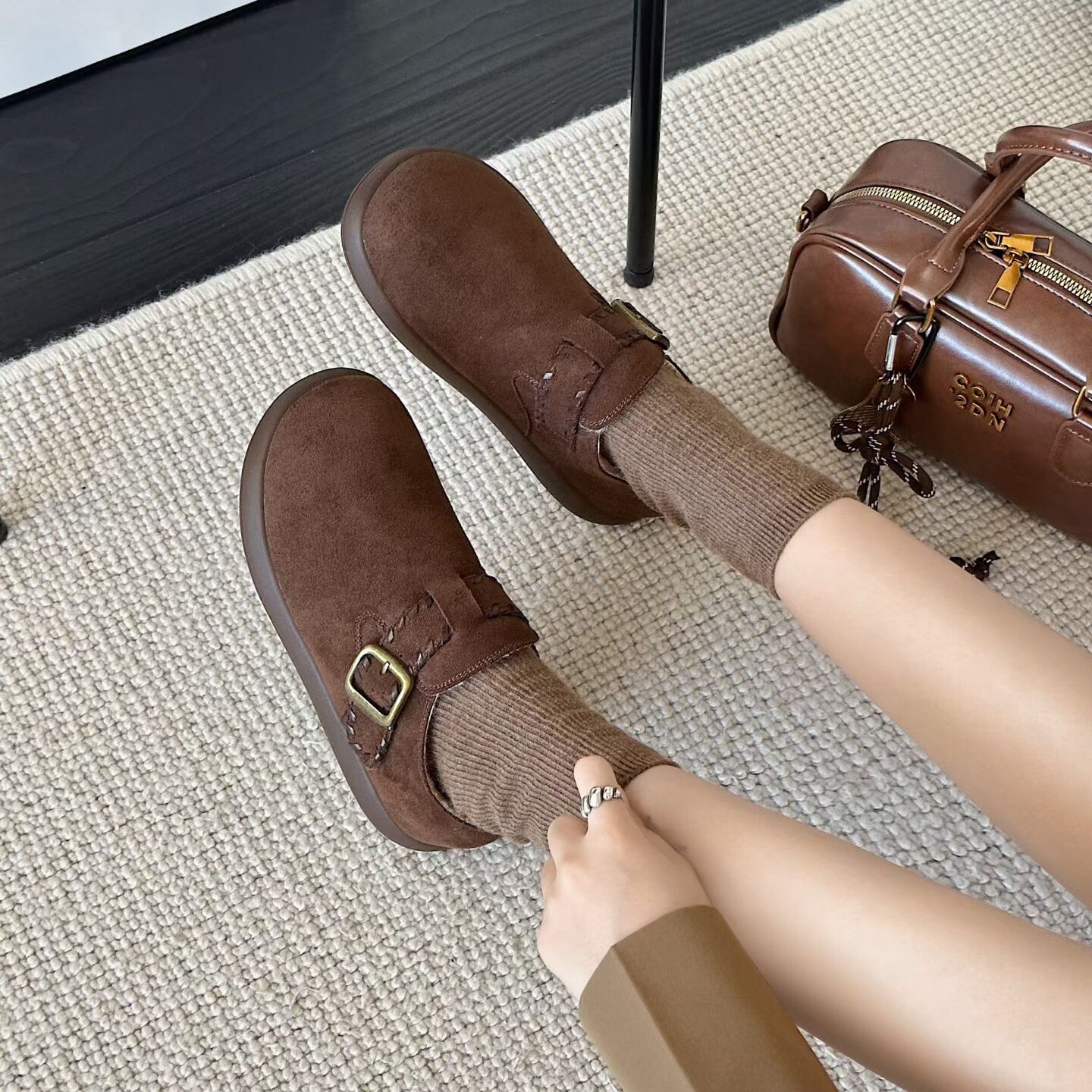 依佳依2025秋冬新款厚底复古加绒勃肯鞋女保暖防滑不累脚棉鞋女鞋