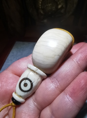 9933 /9542  藏传老高级白老噶佛头三通吊坠