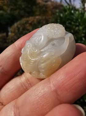 12158    唐玉灵鼠｜和田玉送子鼠吊坠的吉庆之美