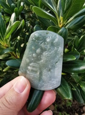 12193【鱼跃龙门翡翠吊坠｜冰润锦鲤的开运美饰】