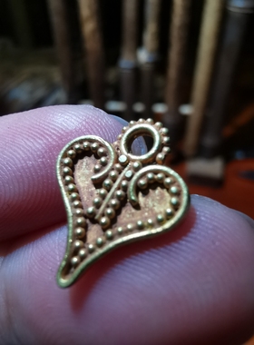 12523中世纪末西亚老黄金小吊坠12191036