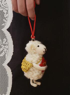 背渔网包的小羊挂件个性创意潮女尼泊尔进口白色绵羊包挂大号车挂