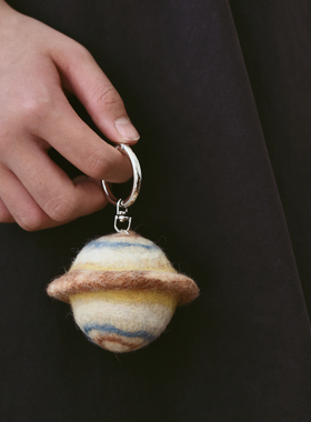 小众手工钥匙扣个性潮星球挂件男生礼物羊毛毡卡通包挂饰学生礼品