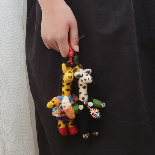 小众手工羊毛毡情侣长颈鹿挂件