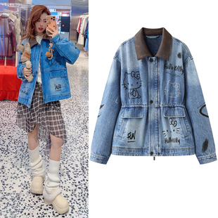 牛仔外套2026春季新款卡通猫咪烫钻印花撞色皮领收腰夹克上衣女