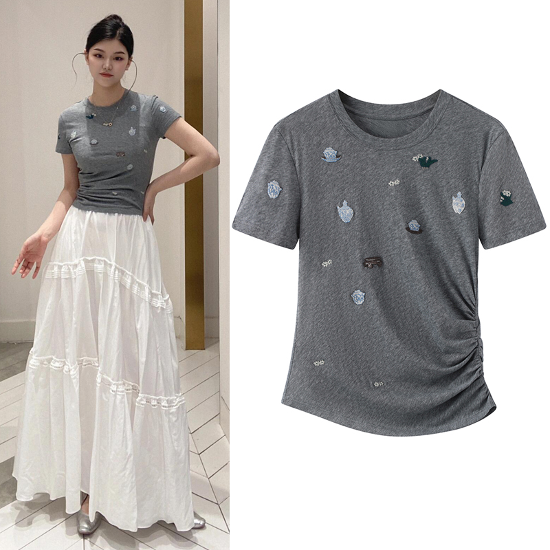 美式短袖T恤2025夏新款重工刺绣圆领正肩褶皱收腰短款显瘦上衣女