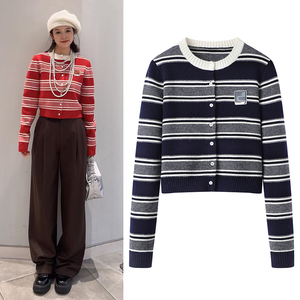 条纹针织衫2024冬季新品复古减龄撞色圆领长袖短款开衫毛衣女上衣