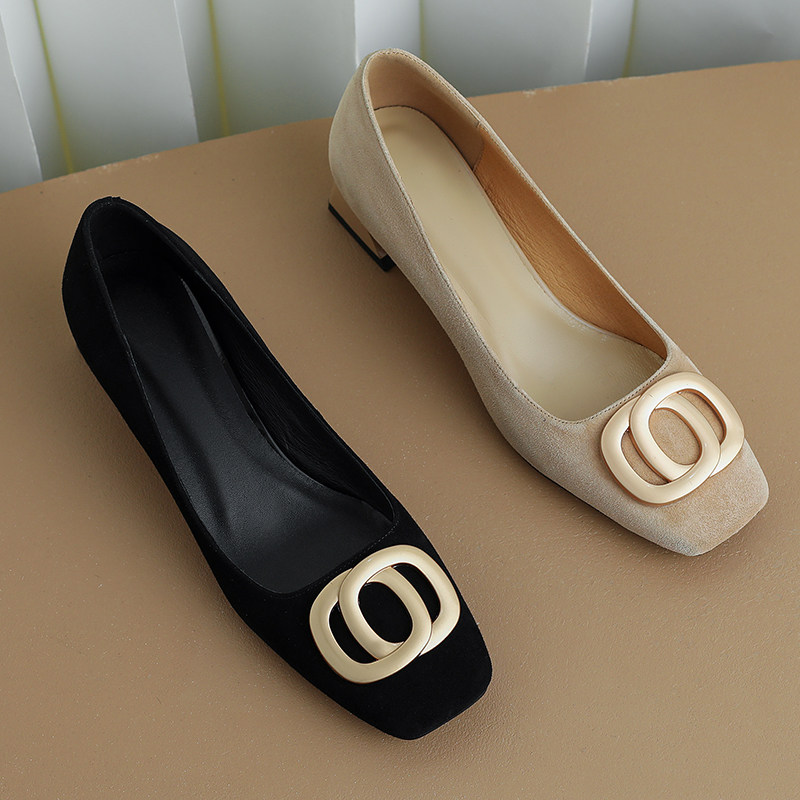 大码女鞋41—43浅口单鞋女新款磨砂皮翻毛皮方头百搭中跟粗跟瓢鞋