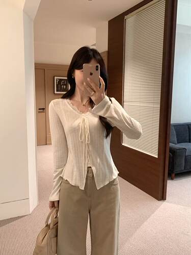 taotaofamily秋季2026新款纯欲风蕾丝花边绑带收腰显瘦针织上衣女