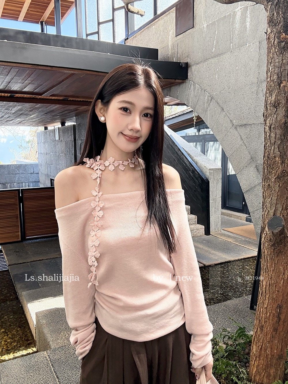 LS法式气质立体花朵飘带一字肩针织衫女春季2026新款设计露肩上衣