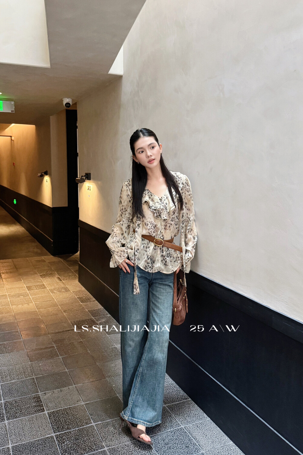 LS秋季2025新款复古豹纹印花荷叶边衬衫女设计感小众飘带长袖上衣