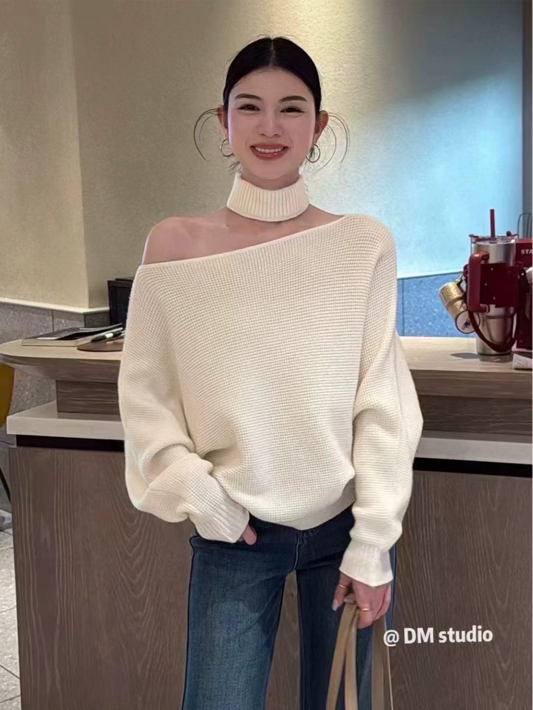 DM氛围感挂脖一字肩针织毛衣女春季2026新款高级感宽松显瘦上衣