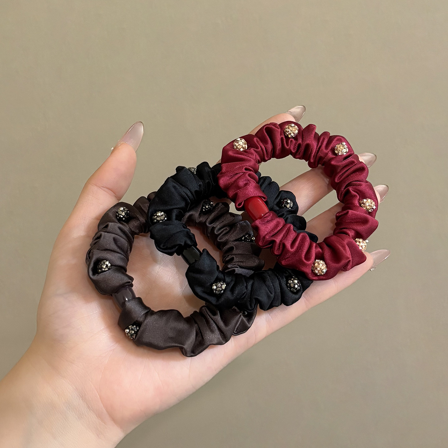 2025新款冬钻球气质小肠头绳橡皮筋发圈女扎头发绳头饰品皮套马尾,饰品/流行首饰/时尚饰品新,发饰,淘宝优惠券,粉丝福利购,淘宝优惠卷