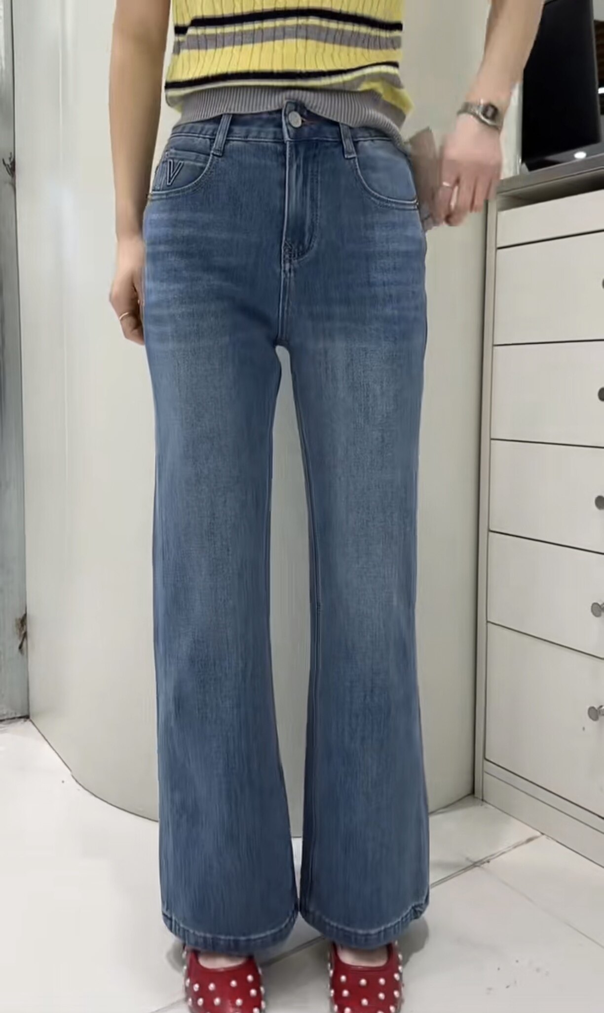 般田KB88642春款新款浅蓝色牛仔微喇裤女九分牛仔喇叭裤