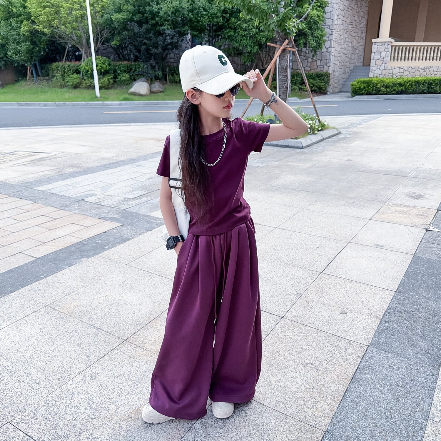 女童夏季休闲运动套装2026新款儿童短袖T恤宽松阔腿裤时尚两件套