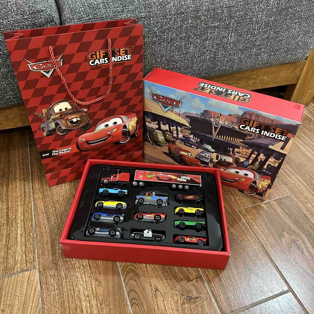 汽车总动员3麦昆卡通合金玩具车麦大叔货柜车可装赛车儿童礼物