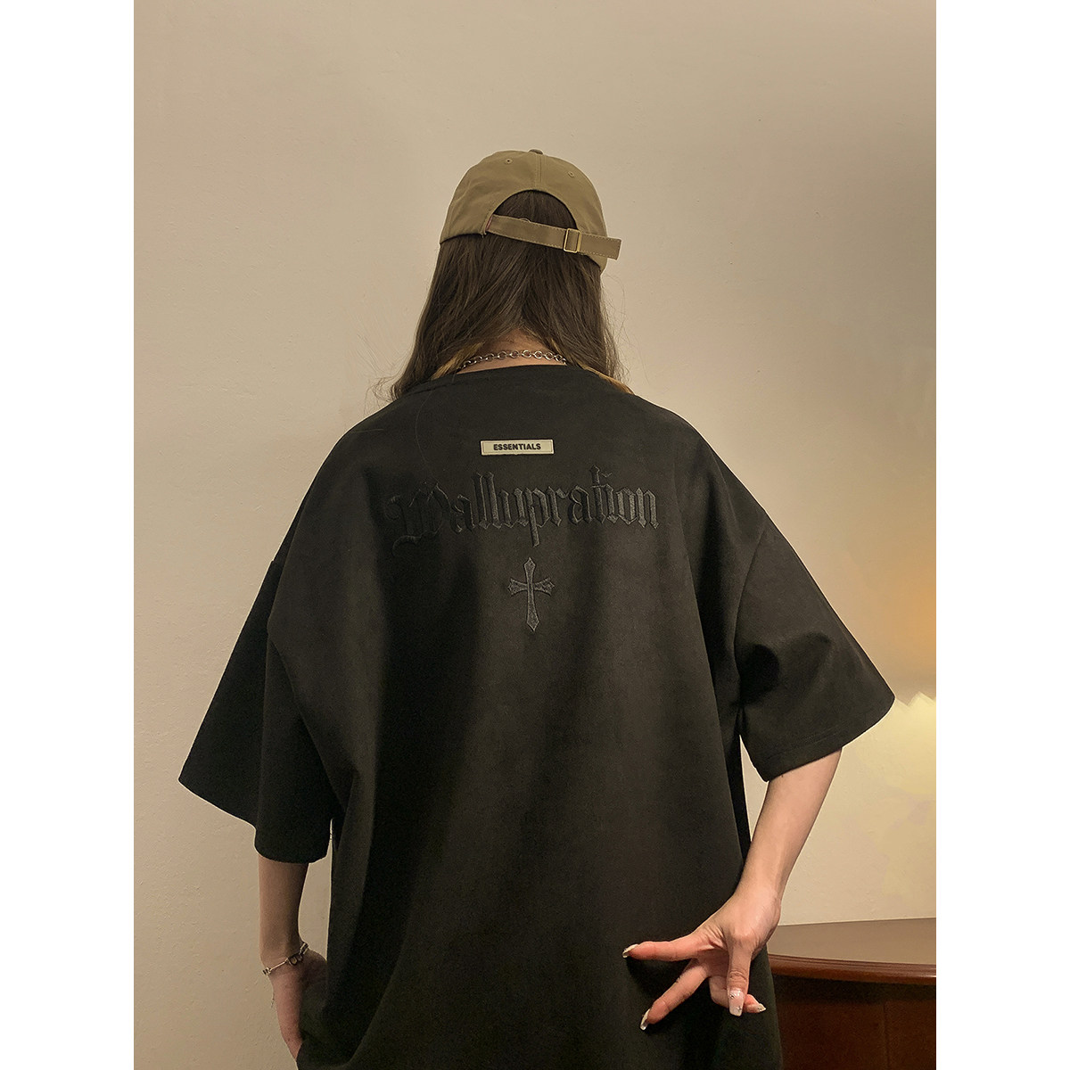 2023女模新款T恤麂皮绒刺绣大板灰TX083-P25控39,男装T恤,电商B237