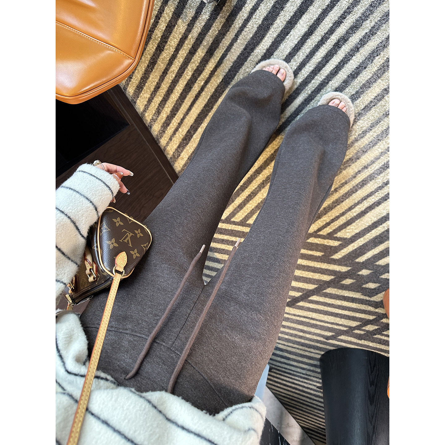 高光腿精！lu系修身微喇叭休闲裤