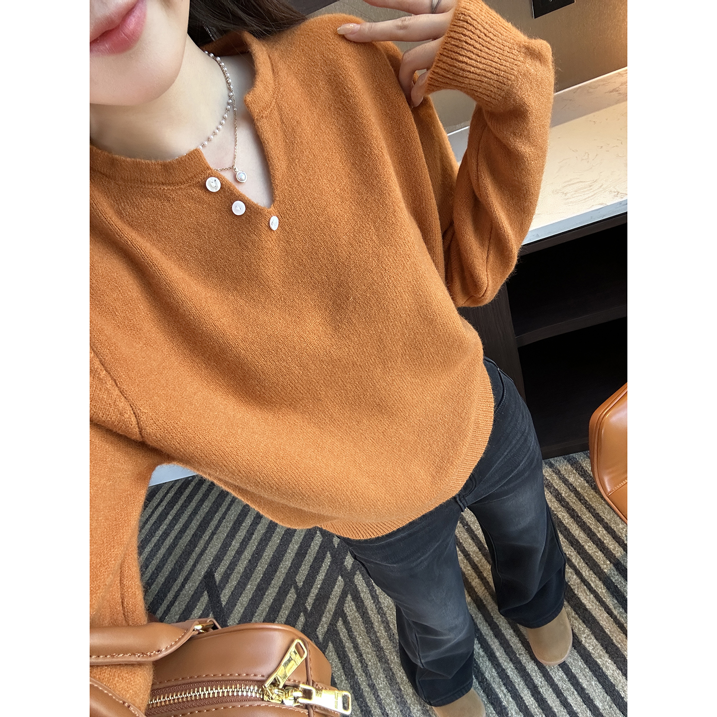 元气糖果色！~小V领韩系针织衫女