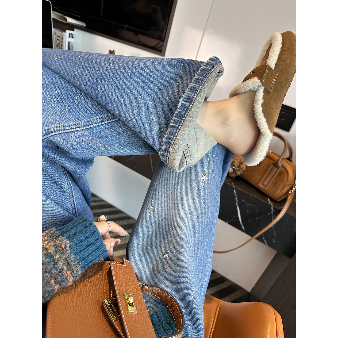 巴黎爆闪裤烫钻一体绒牛仔裤女