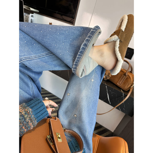 巴黎爆闪裤烫钻一体绒牛仔裤女