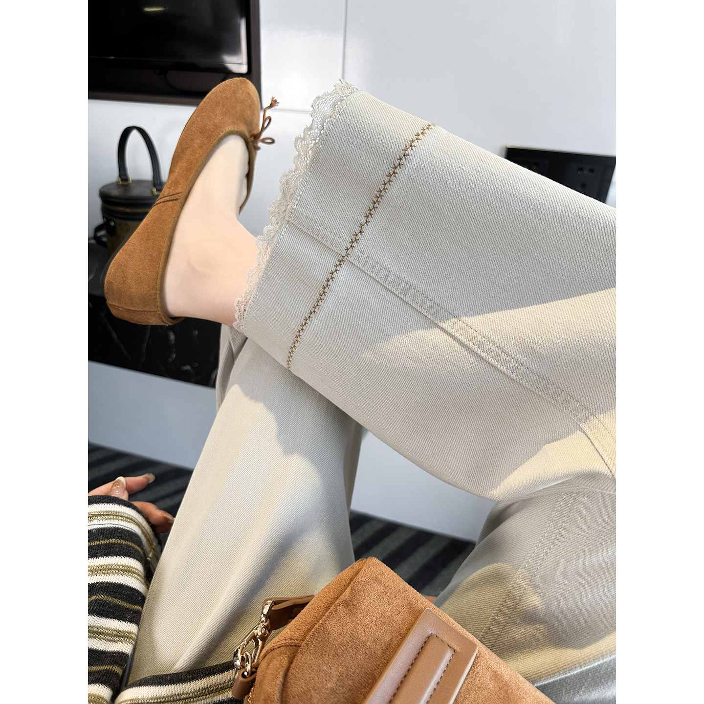 自带柔光滤镜！~蕾丝花边九分直筒牛仔裤女新款弹力小个子烟管裤