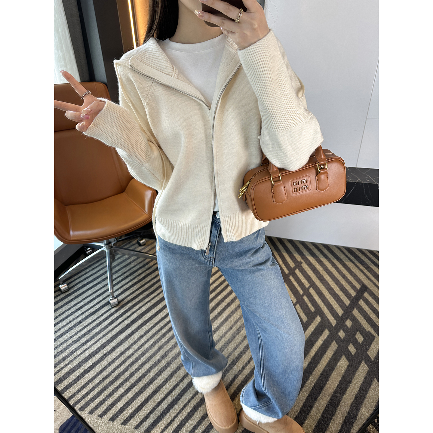 舒适感爆棚！超软糯拉链连帽开衫