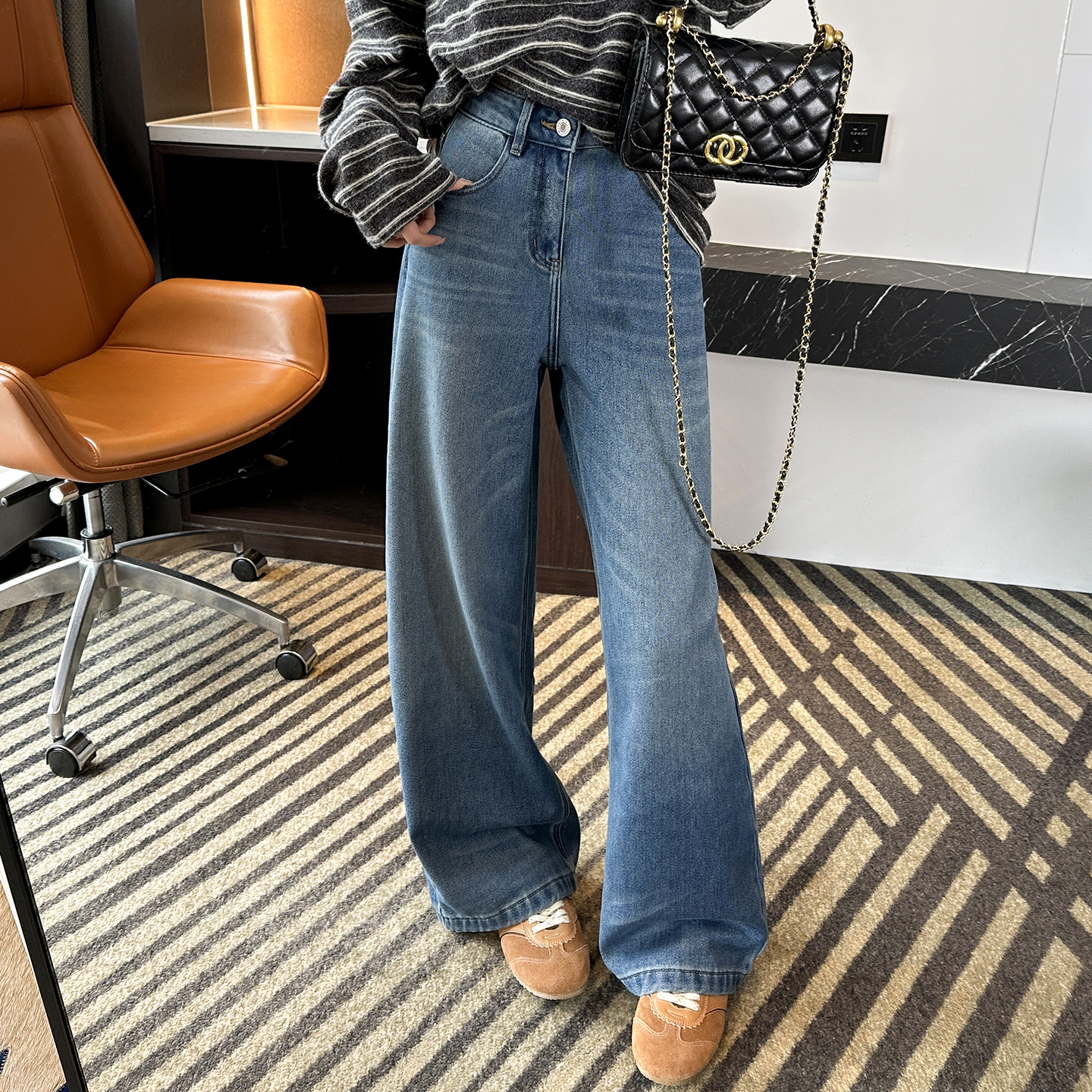 du家设计感！重工猫须阔腿牛仔裤